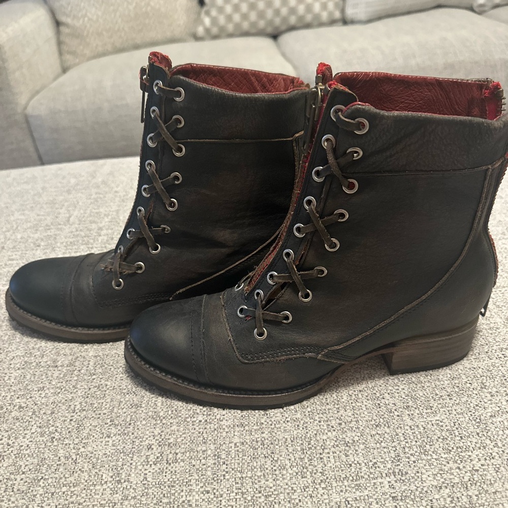 Freebird Women's Black Distressed Leather Lace-Up Ankle Boots with Red Trim - Picture 4 of 7